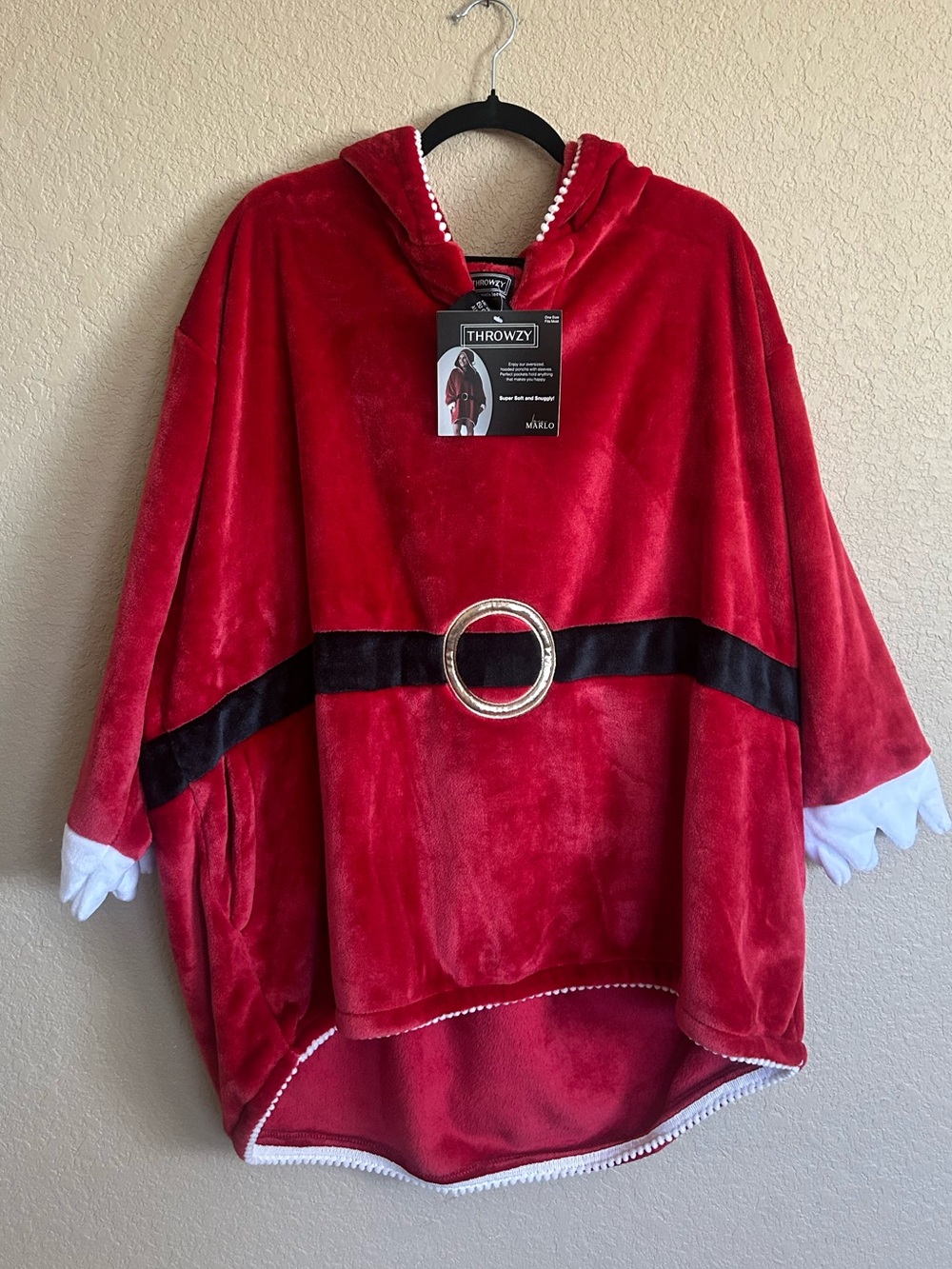 New Throwzy Wearable Blanket Hoodie Santa Suit Women’s OS
